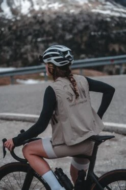 DAMEN SYNDICATE WESTE DESERT BRASS -Biehler 0251100 SYNGD GILET 8 1280x1280