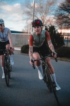 DAMEN UPCYCLING RADTRIKOT LITTLE TREE -Biehler 0414325UCLT women upcycling jersey 4 1280x1280