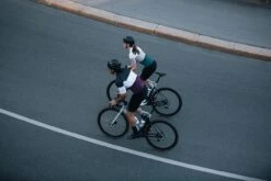 SUPREME RADTRIKOT REVOLT BERRY -Biehler 0414327 SUPRB SUPREME JERSEY REVOLT BERRY 3 1280x1280