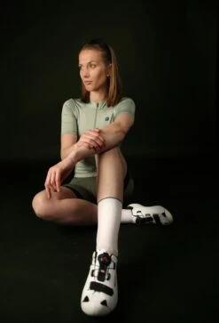 DAMEN ESSENTIAL RADHOSE PESTO 14 DAMEN ESSENTIAL RADHOSE PESTO -Biehler 0454270 ESSPO ESSENTIAL BIBS PESTO 2 1280x1280