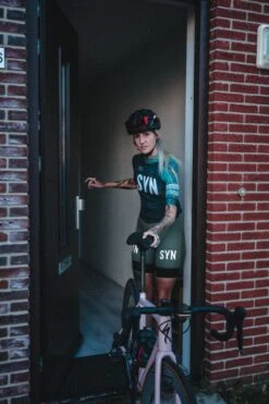 DAMEN SYNDICATE RADHOSE PESTO -Biehler 0454270 SYNPE SYN 3 1280x1280