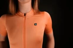 DAMEN ESSENTIAL RADTRIKOT APRICOT -Biehler 0454326 ESSAC ESSENTIAL JERSEY APRIC 1F 1280x1280