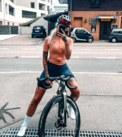 DAMEN ESSENTIAL RADTRIKOT APRICOT -Biehler 0454326 ESSAC ESSENTIAL JERSEY APRIC 1i631c28956e78d 1280x1280