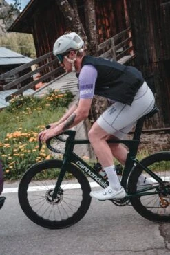 SYNDICATE MESH BACK WESTE SHINY BLACK -Biehler 0454623SYNGS GILET 4 1280x1280