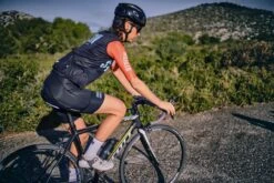 DAMEN SYNDICATE PERFORMANCE WESTE -Biehler BIEHLER 403web 1280x1280