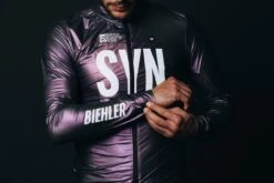 SYNDICATE DEFENDER COCOON JACKE -Biehler DEF SYN JACKET MEN 3 1280x1280