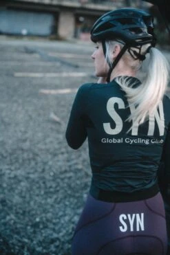 DAMEN SYNDICATE LANGARM RADTRIKOT FROSTY METAL -Biehler DSC00536 1280x1280