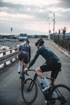 SYNDICATE LANGARM RADTRIKOT FROSTY METAL -Biehler DSC00564 1280x1280