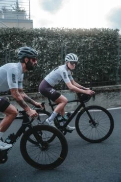 DAMEN SYNDICATE RADHOSE GRAPE -Biehler DSC02580 1280x1280