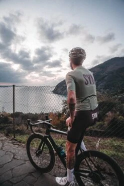 SYNDICATE TRAINING RADTRIKOT GREEN WOOD -Biehler DSC02803 1280x1280