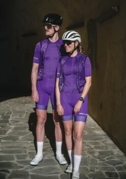 DAMEN ESSENTIAL WESTE PURPLE VIOLET -Biehler DSC03191 1280x1280