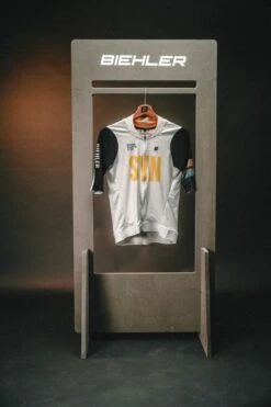 SYNDICATE AERO PRO RADTRIKOT SYN RISE -Biehler DSC04743 1280x1280