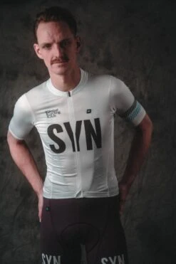 SYNDICATE TRAINING RADTRIKOT WHITE -Biehler DSC05062 1280x1280