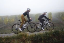 DAMEN THERMAL RAIN RADHOSE LANG SPICY MUSTARD -Biehler DSC07410 IG 1280x1280