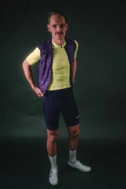 ESSENTIAL WESTE PURPLE VIOLET -Biehler DSC095686419c4dbbc55d 1280x1280