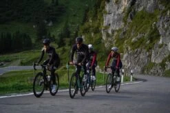 DAMEN SYNDICATE THERMAL RAIN LANGARM RADTRIKOT NIGHT OAK -Biehler IMG 9919 1280x1280