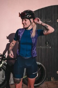 DAMEN ESSENTIAL RADHOSE NAVY -Biehler R0021205 1280x1280