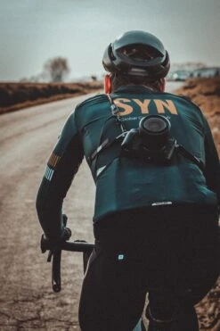 SYNDICATE THERMAL RAIN LS RADTRIKOT FJORD -Biehler cobbled leslie 04 1280x1280