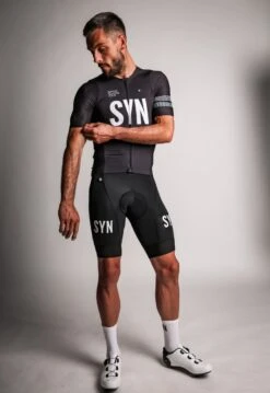 SYNDICATE RADTRIKOT BLACK -Biehler cobbles flanders 30 1280x1280