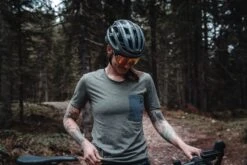 DAMEN GRAVEL SHIRT MELANGE OLIVE 10 DAMEN GRAVEL SHIRT MELANGE OLIVE -Biehler gravel dolomites web 096 1280x1280