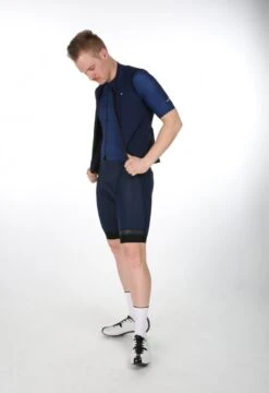 SIGNATURE³ WESTE NIGHT BLUE -Biehler men sig gilet nightbl detail 1280x1280