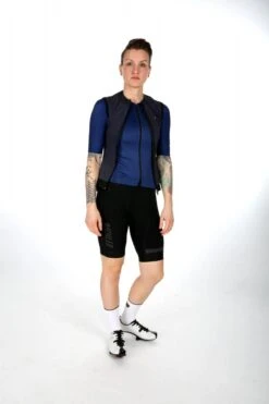 DAMEN SIGNATURE³ RADTRIKOT NIGHT BLUE -Biehler web5R3A0001 Kopie605a57a7ac0f2 1280x1280