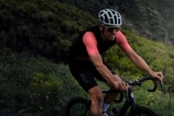 SIGNATURE³ RADHOSE BLACK -Biehler webSS21 408 1280x1280