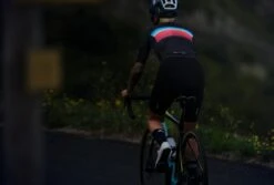 DAMEN ESSENTIAL RADTRIKOT BLACK -Biehler women ess blk ss live2 1280x1280